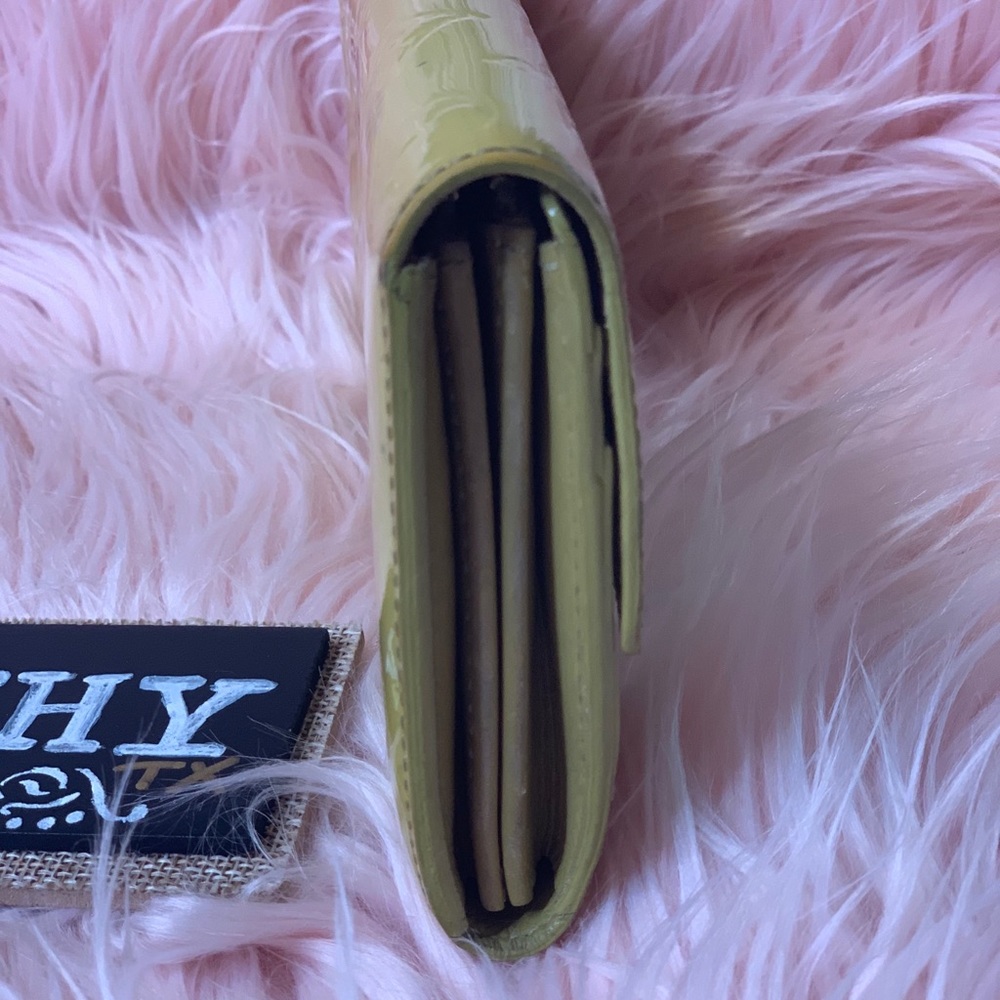 Project Ready! Louis Vuitton Monogram Vernis Sarah Wallet - Picture 3 of 12